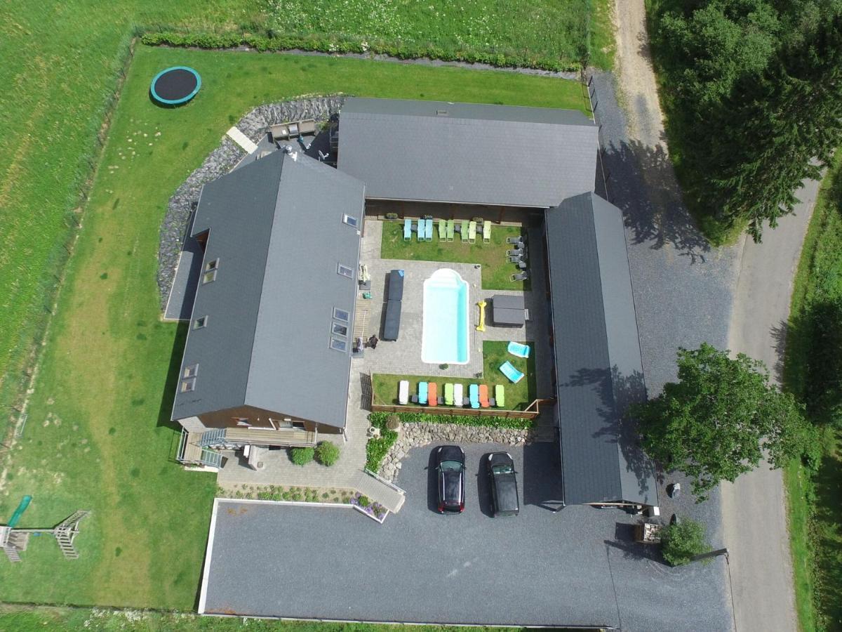 Beautiful Villa With Heated Outdoor Pool Manhay 외부 사진