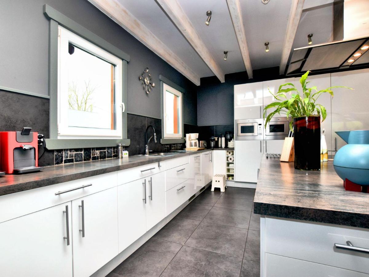 Beautiful Villa With Heated Outdoor Pool Manhay 외부 사진